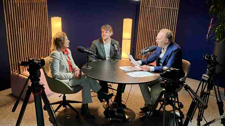 Afbeelding - Podcast - Bestuurders aan zet tegen administratieve druk in de zorg